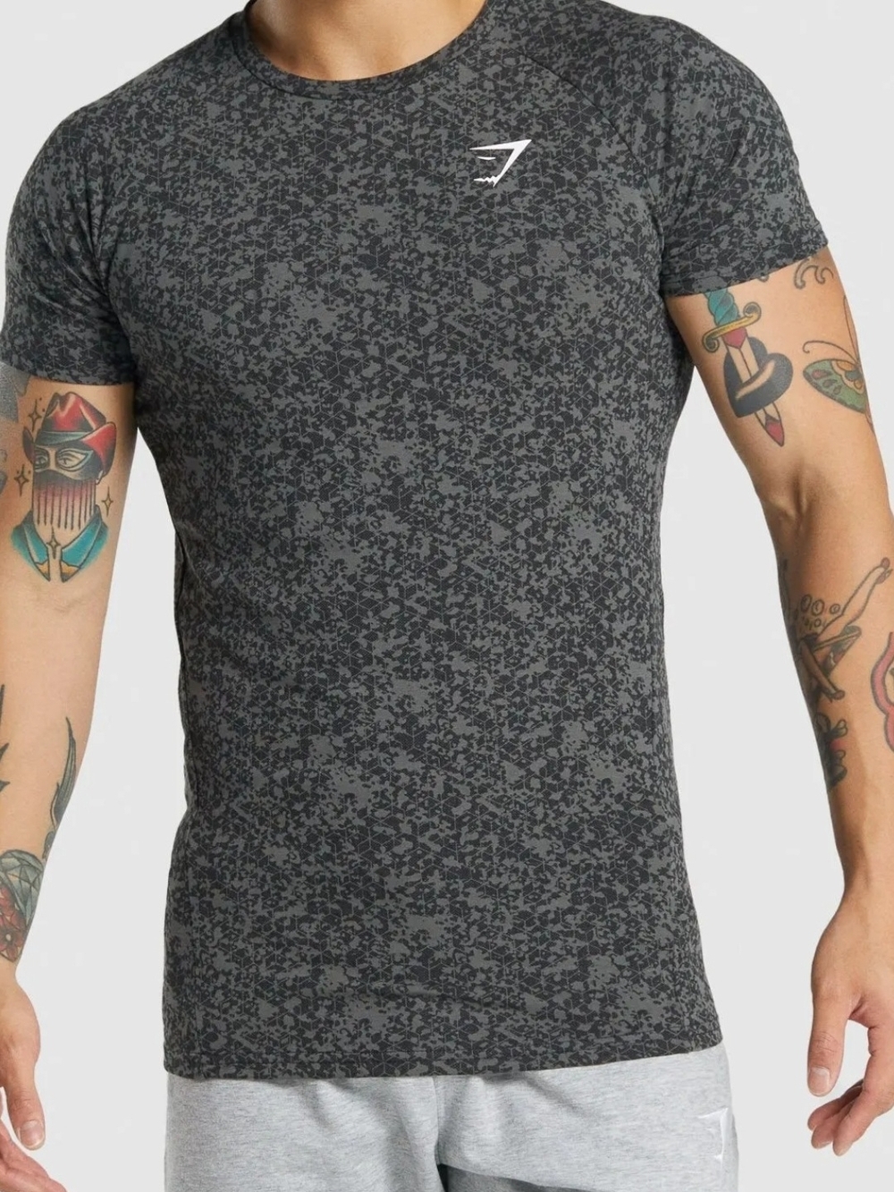 Gymshark Men’s Charcoal Grey Camo Stretch T-Shirt